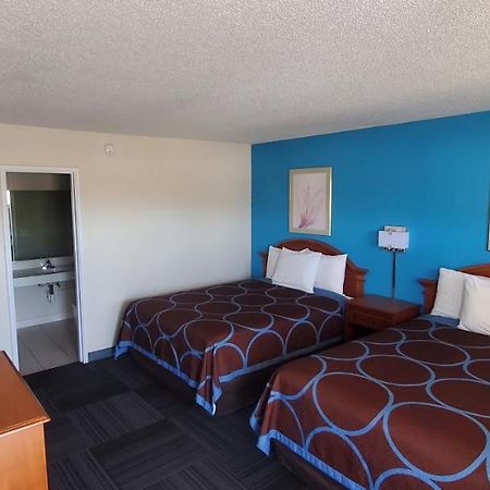 American Inn Motel Pratt Экстерьер фото