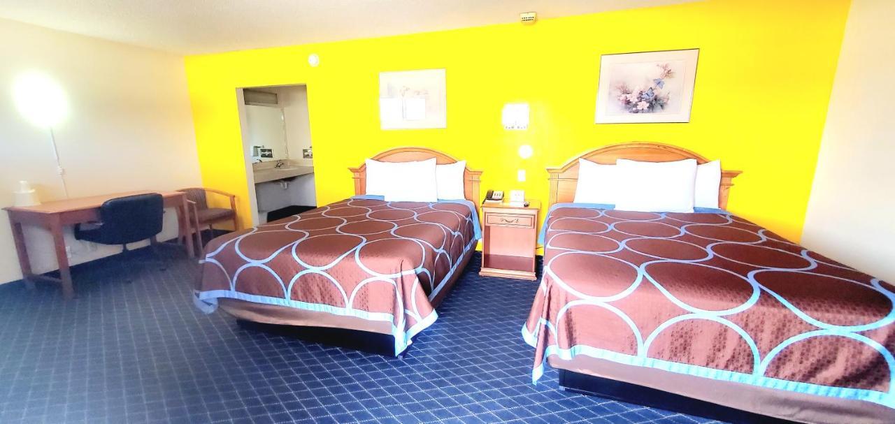 American Inn Motel Pratt Экстерьер фото